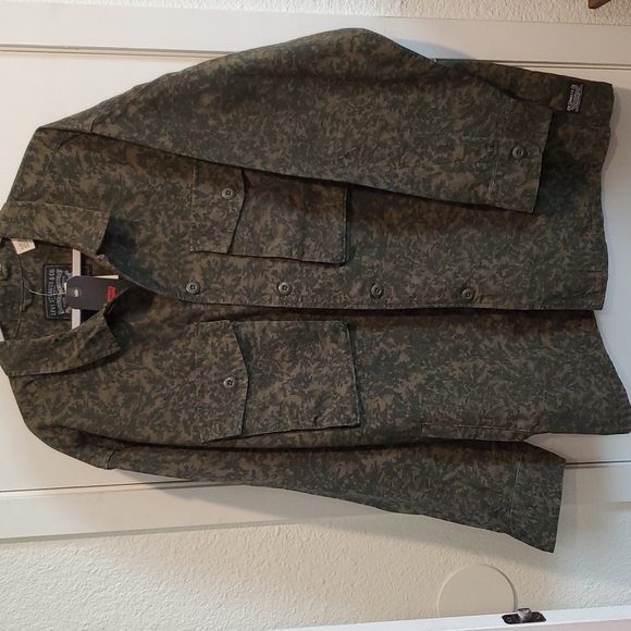 Levis, Heavy duty oversized, lightweight shirt with pockets XL,